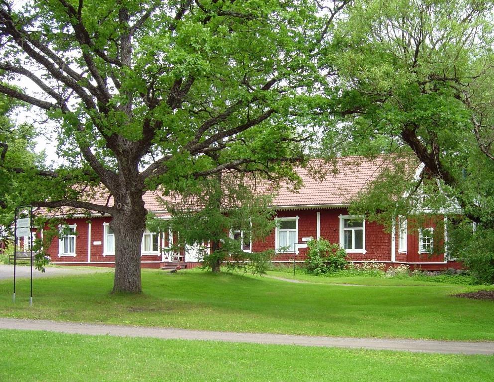 Mustion Linna / Svarta Manor Екстериор снимка